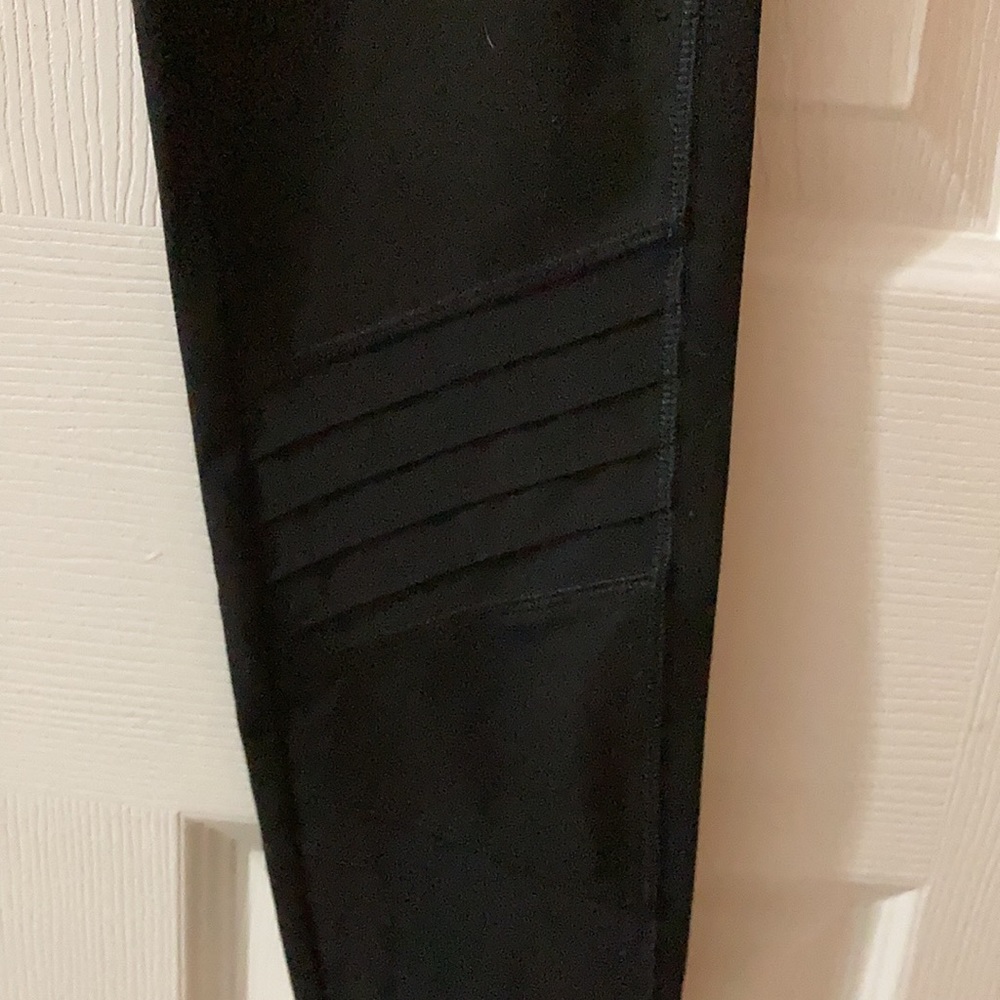 PINK Victoria’s Secret Ultimate black legging